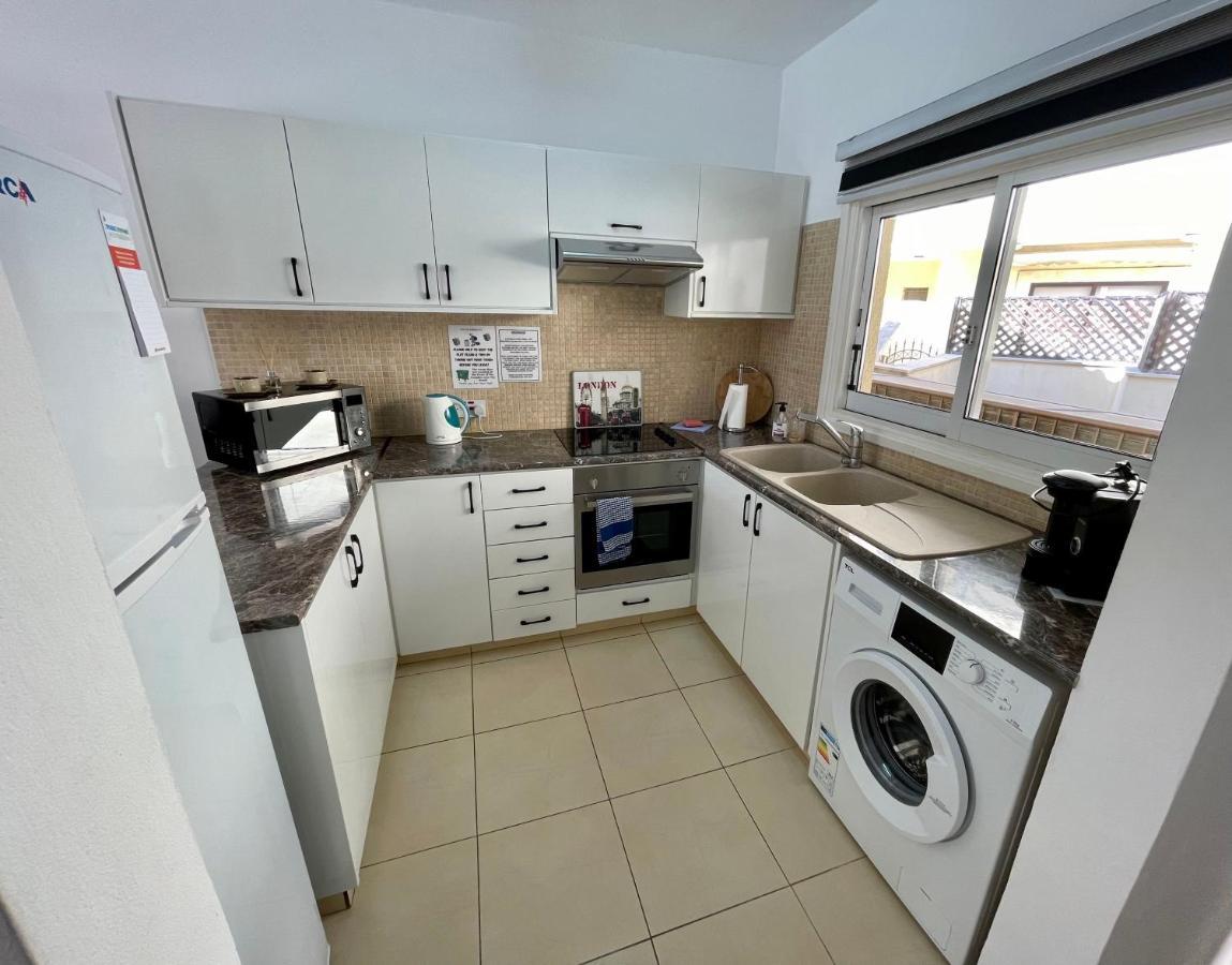 109 Queens Gardens, Paphos Leilighet Eksteriør bilde